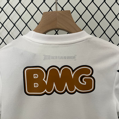 Santos home kids set. Season 11/12