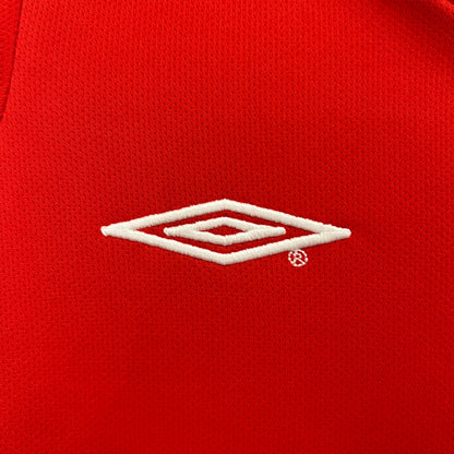 Manchester United home kids kit. Season 00/01