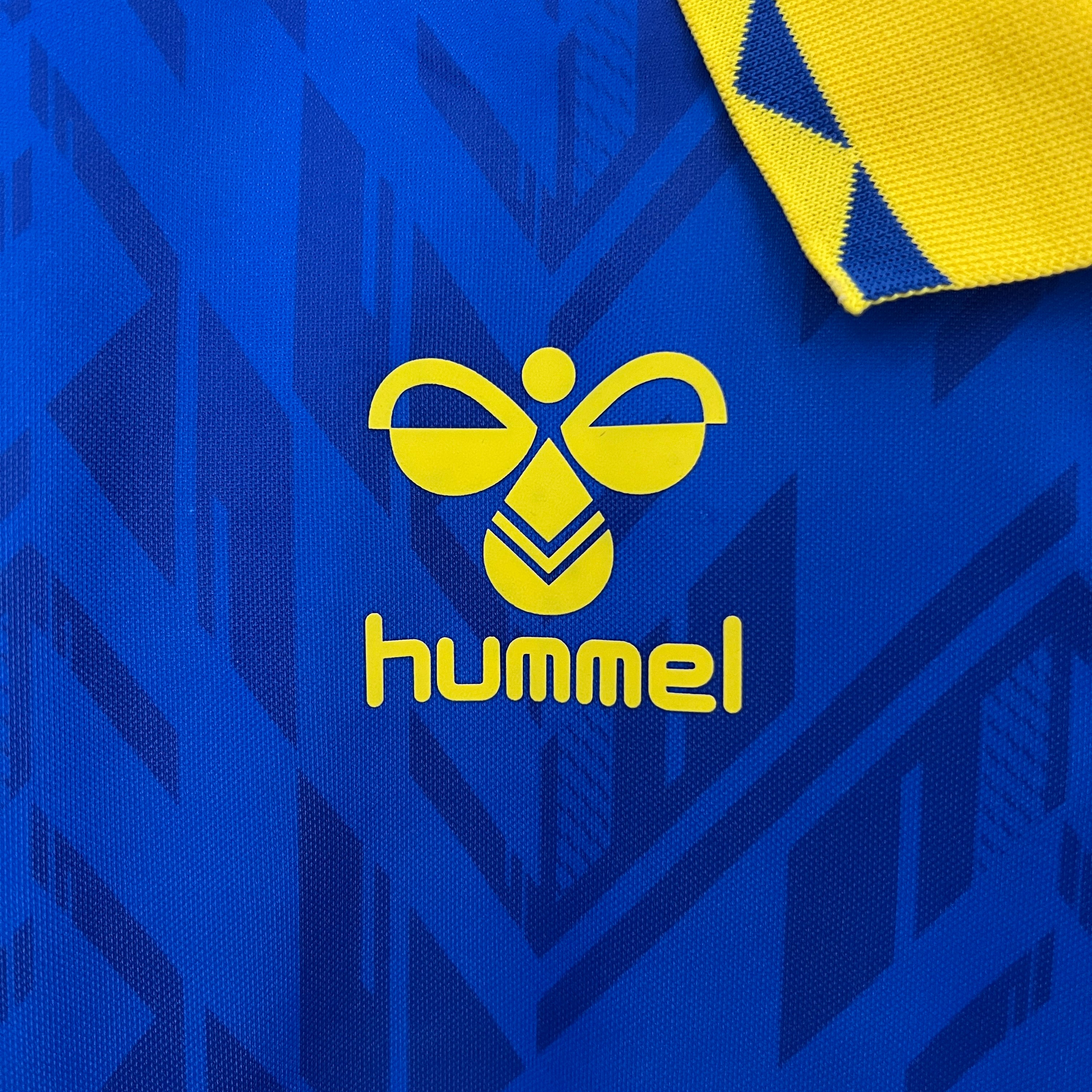 Las Palmas away jersey. Season 24/25