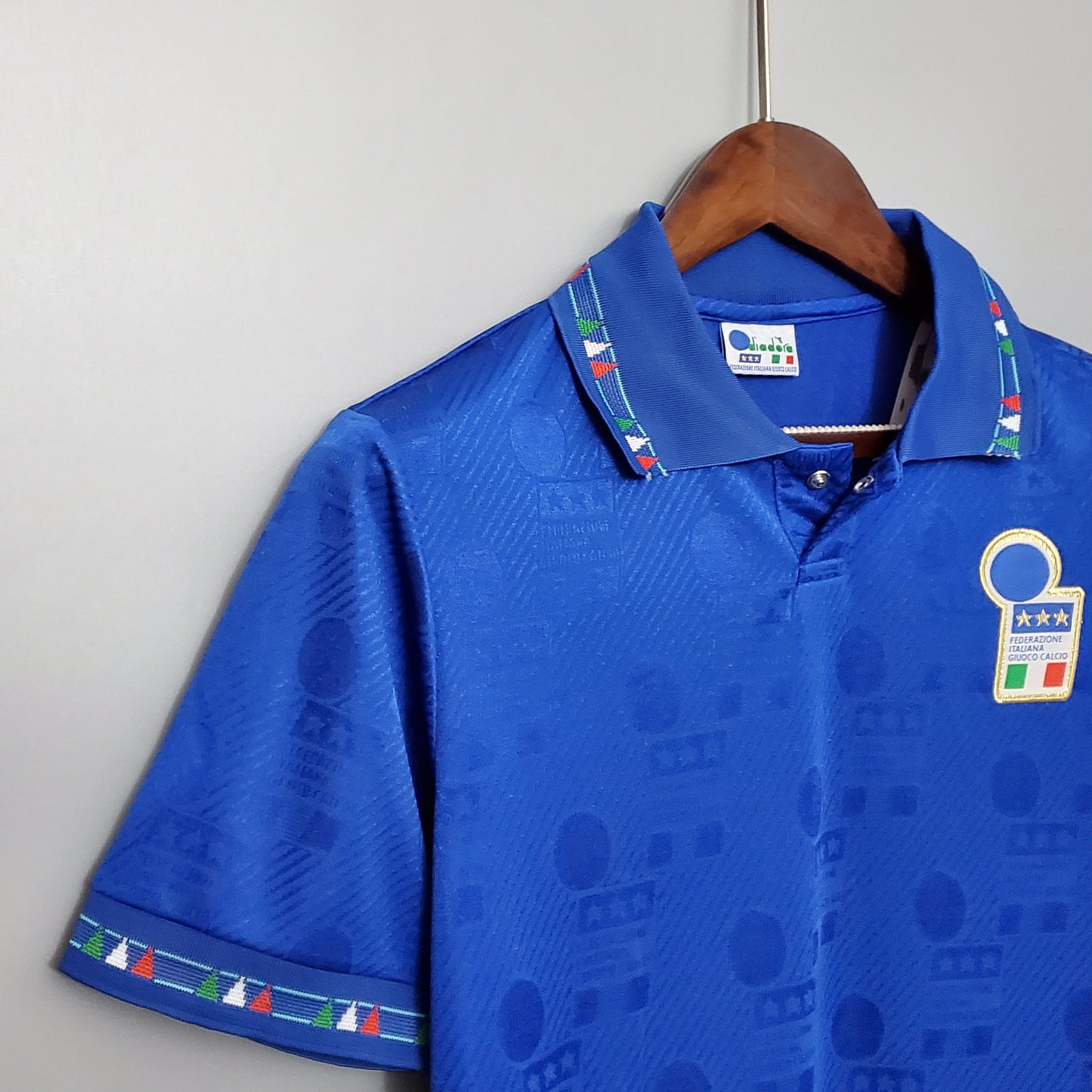 Italy home jersey. Season 94/95