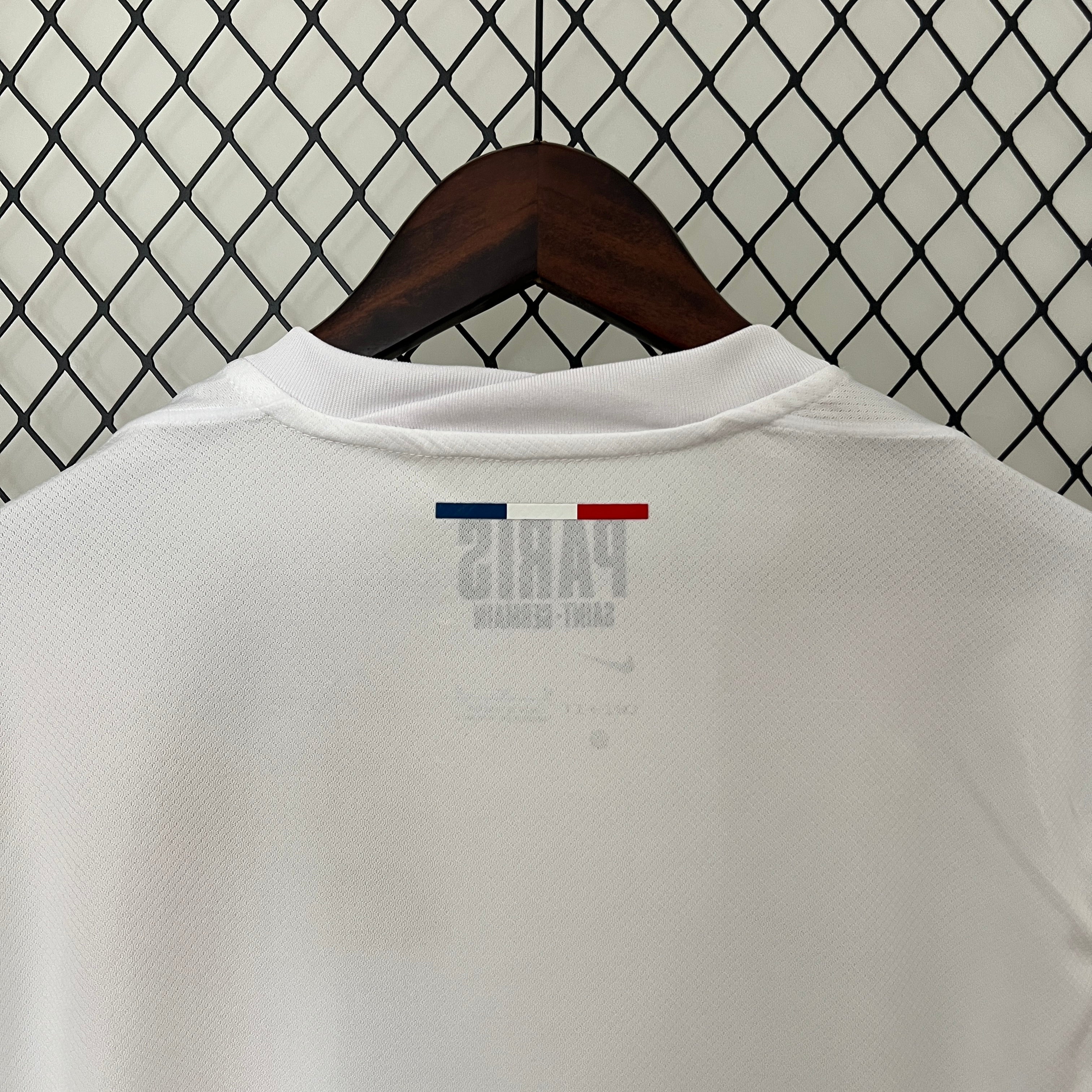 PSG away jersey. Season 24/25