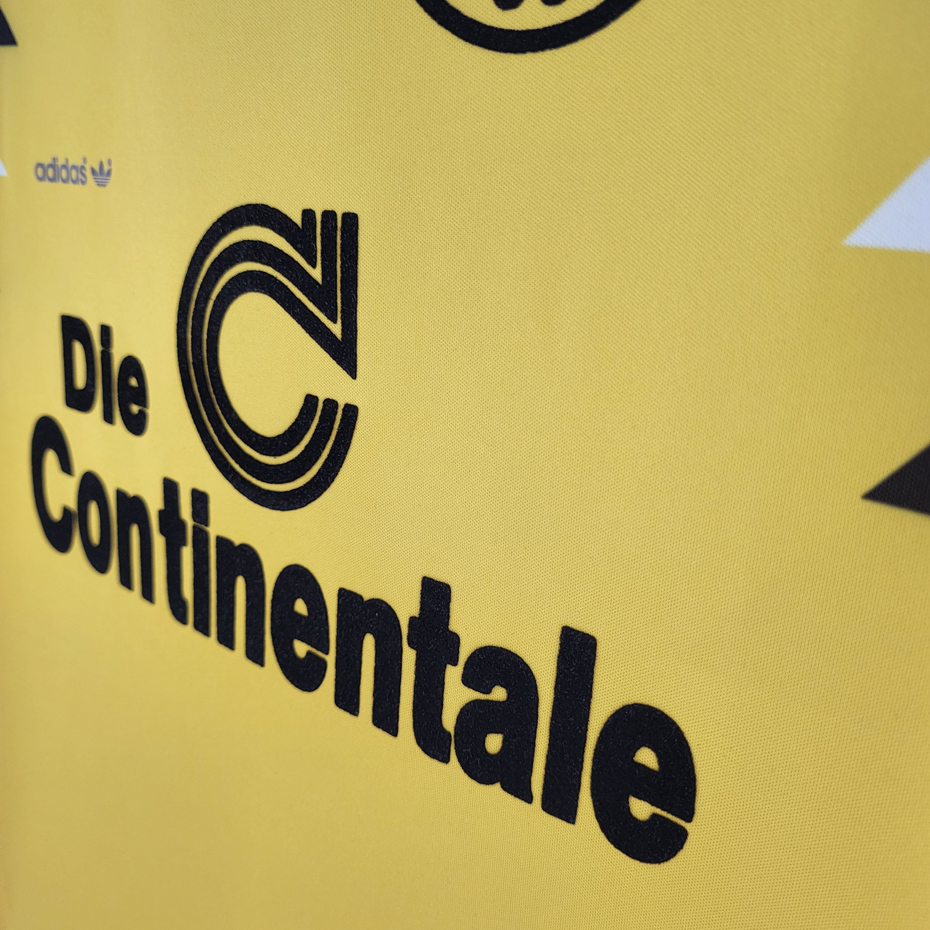 Borussia Dortmund home jersey. Season 88/89