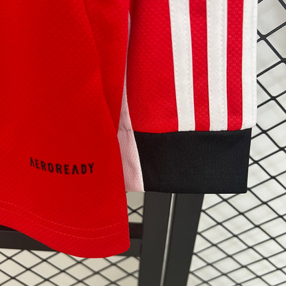 Benfica longsleeve home jersey. Season 25/26