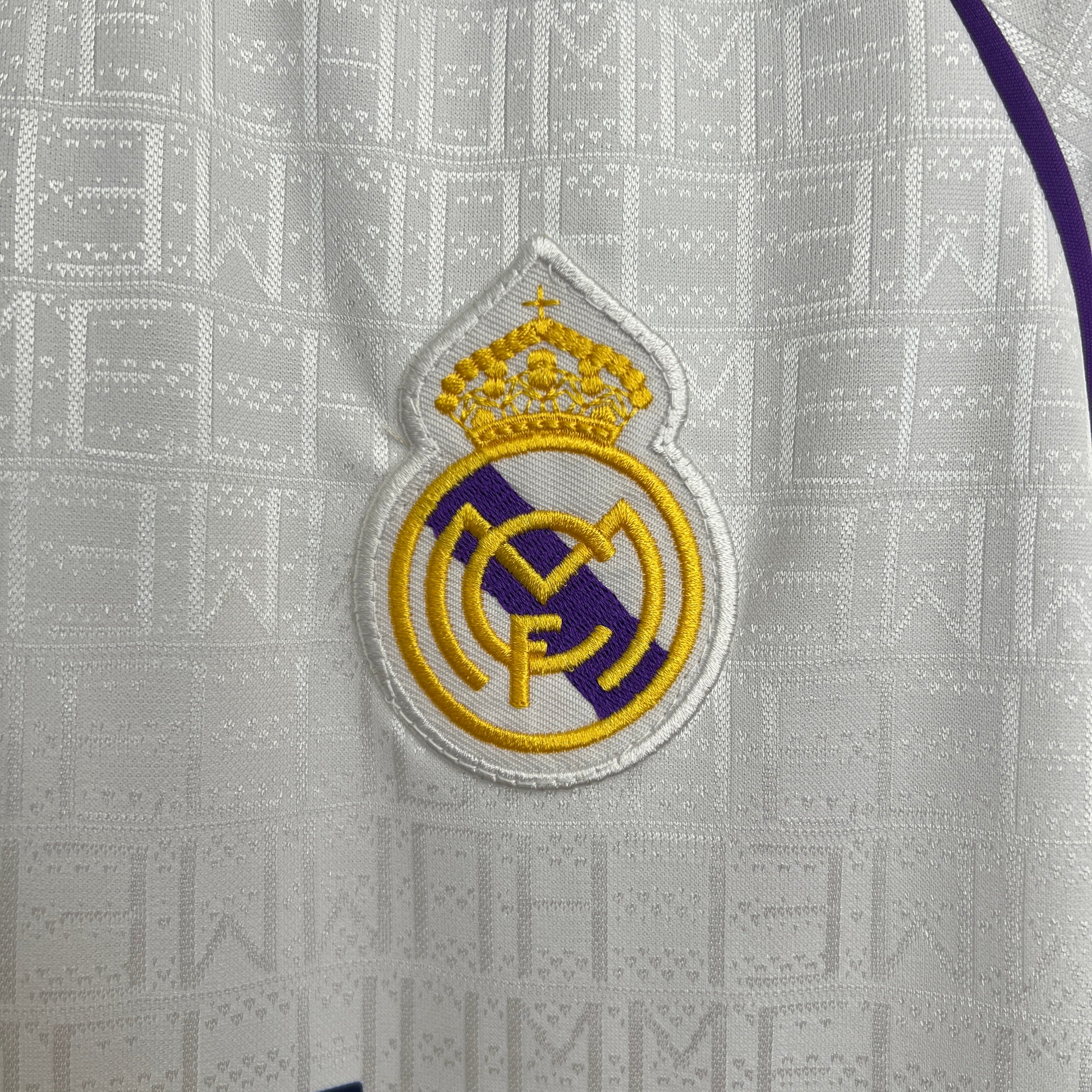 Real Madrid home jersey. Season 90/92