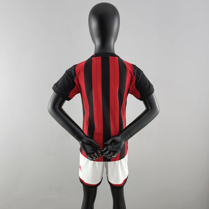 AC Milan home kids set. Season 13/14