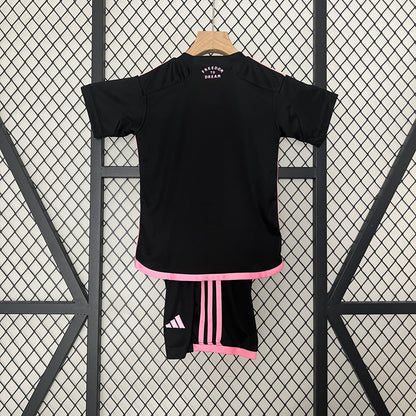 Inter Miami away kids set. Season 24/25