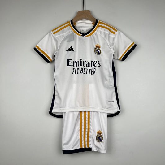 Real Madrid home kids set. Season 23/24