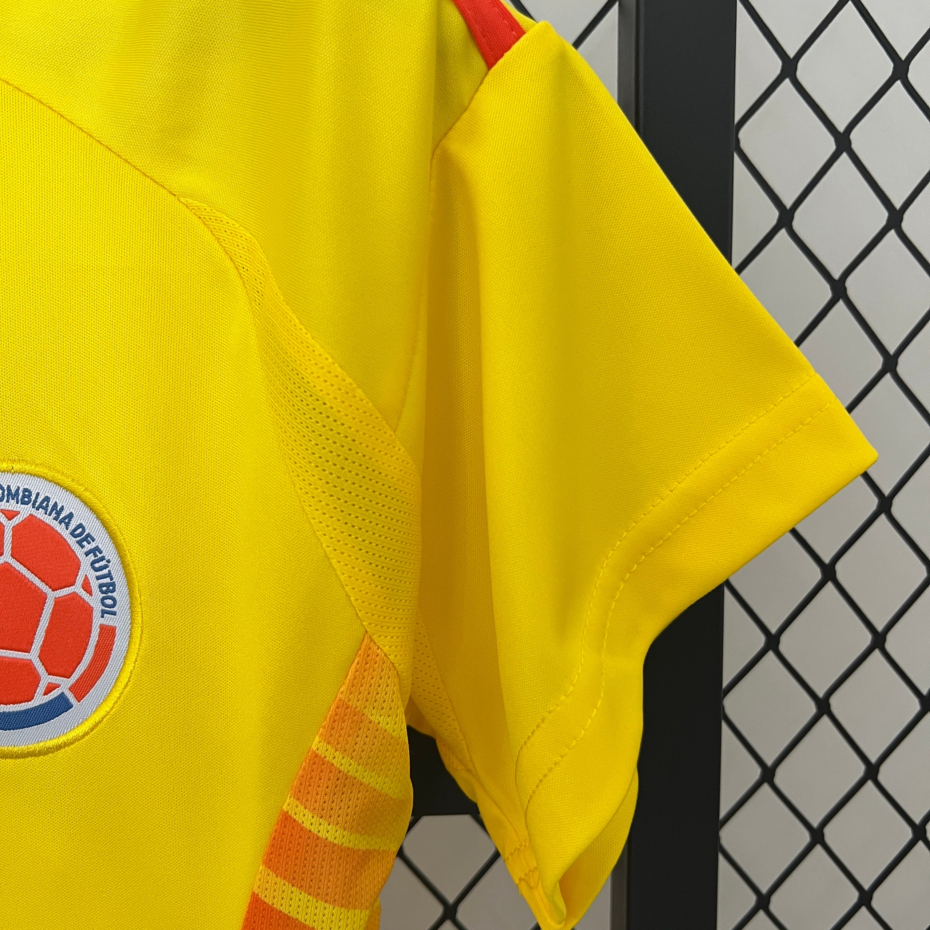Columbia home jersey for women. Season 23/24