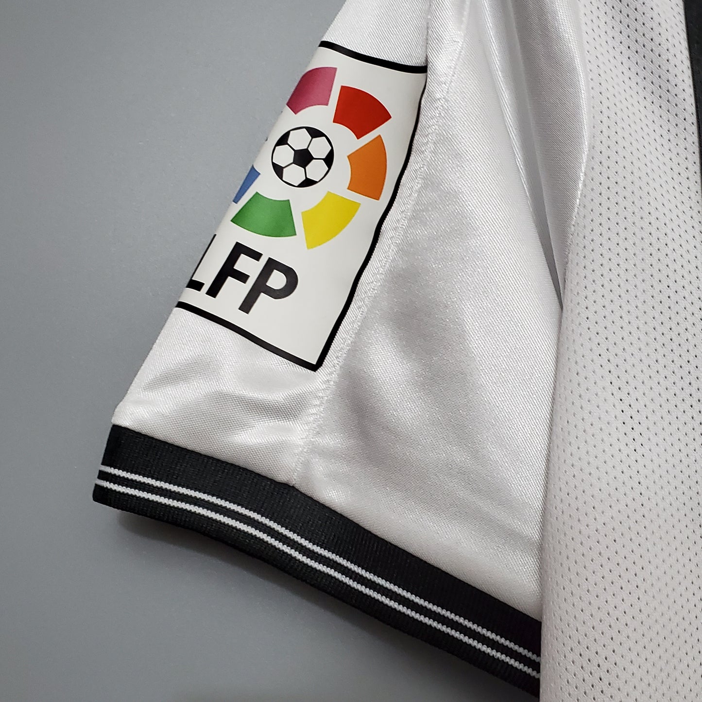 Valencia home jersey. Season 01/02