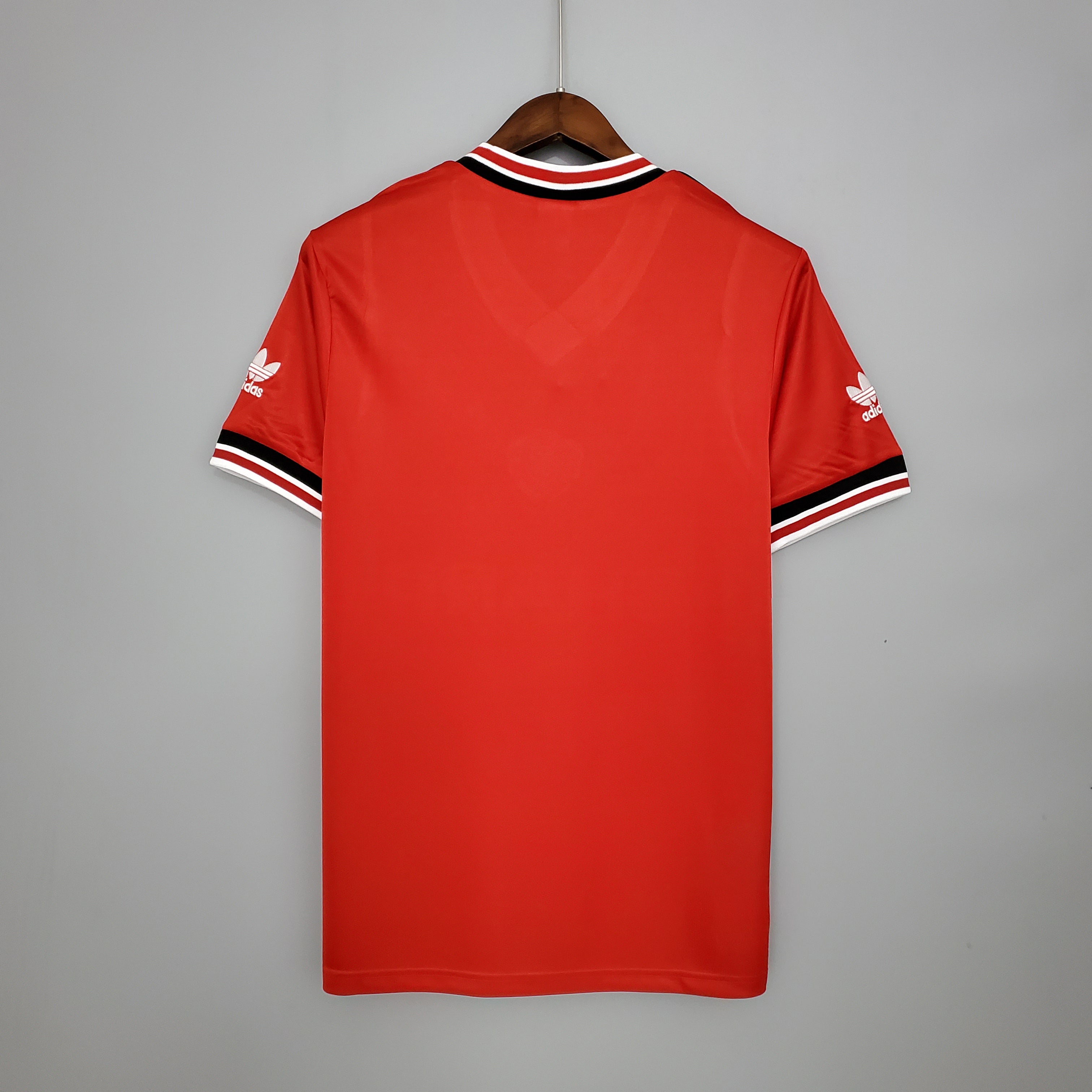 Manchester United home jersey. Season 85/86