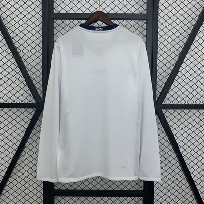 Manchester United longsleeve 2009 Champions League final away jersey.