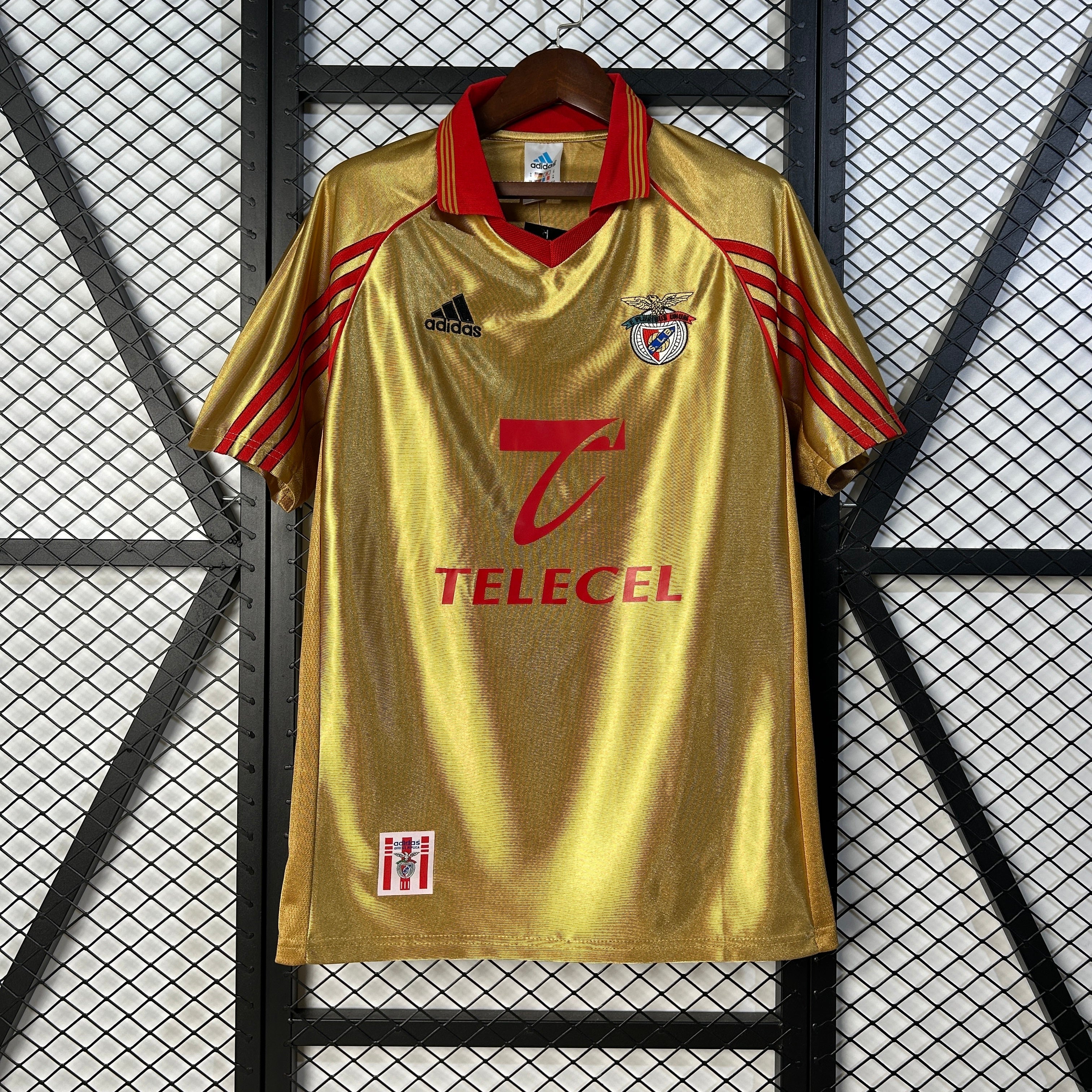 Benfica away jersey. Season 98/99