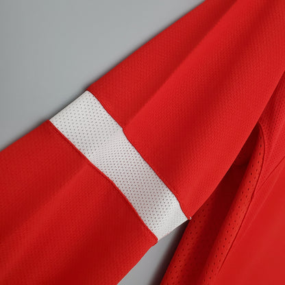 Manchester United longsleeve home jersey. Season 04/05