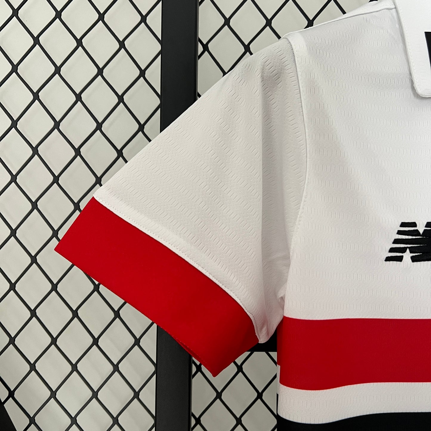 Sao Paulo home jersey for women. Season 24/25