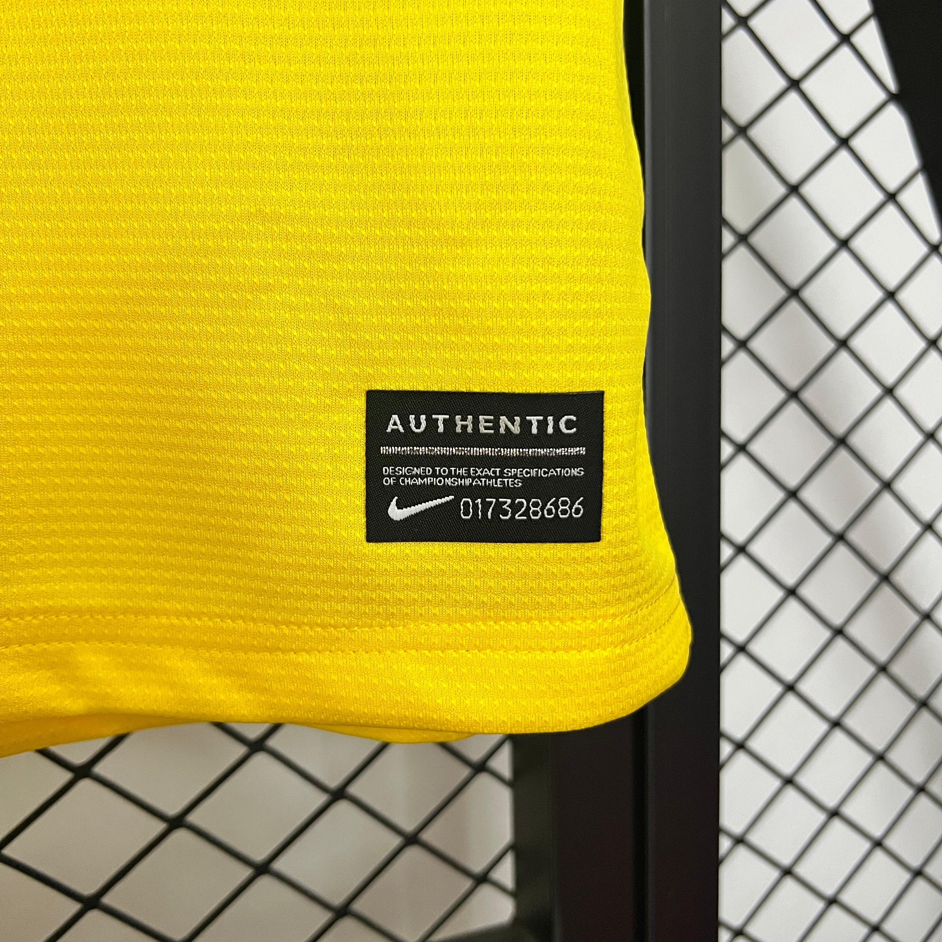 Arsenal away jersey. Season 13/14