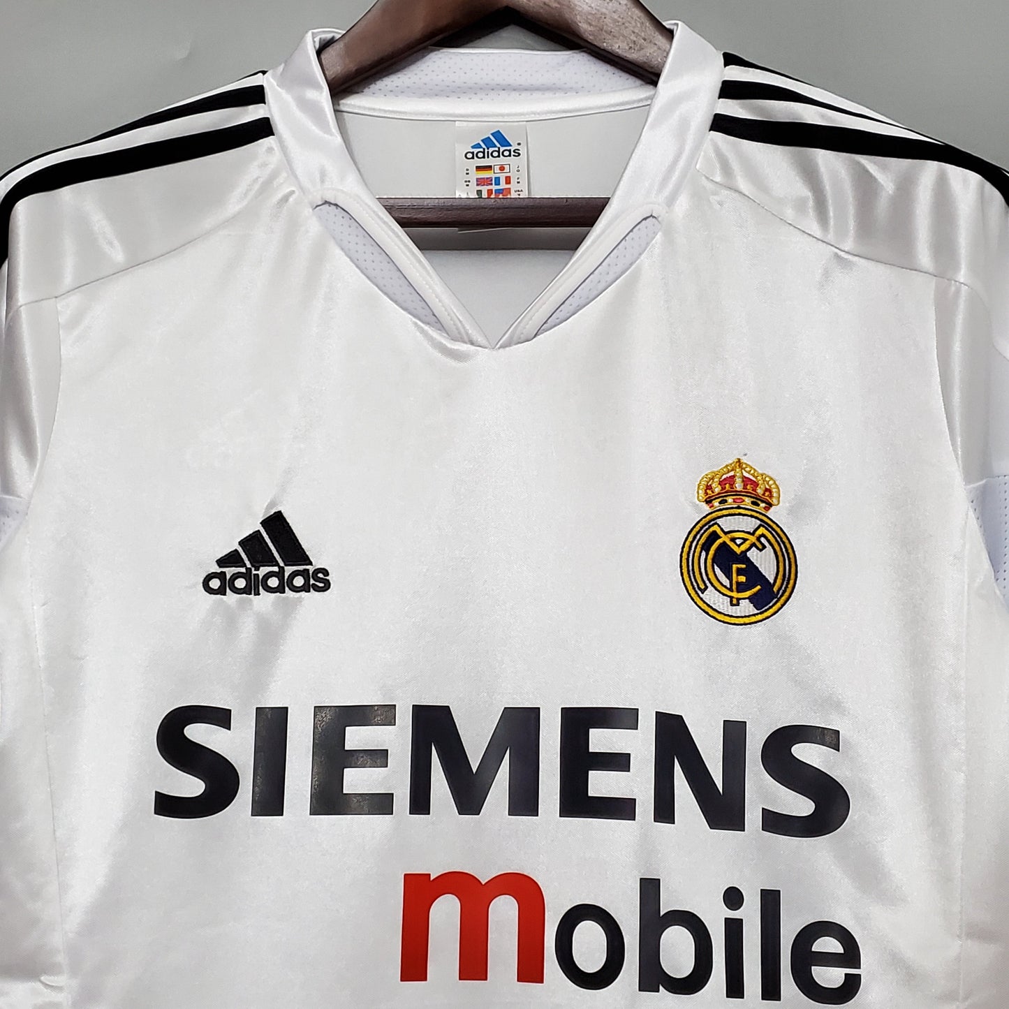 Real Madrid home jersey. Season 04/05