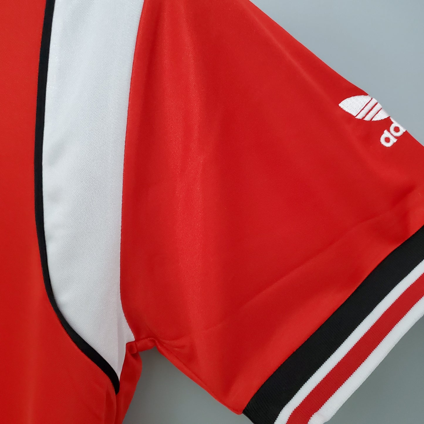 Manchester United home jersey. Season 85/86