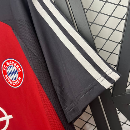 Bayern Munich home jersey. Season 01/02