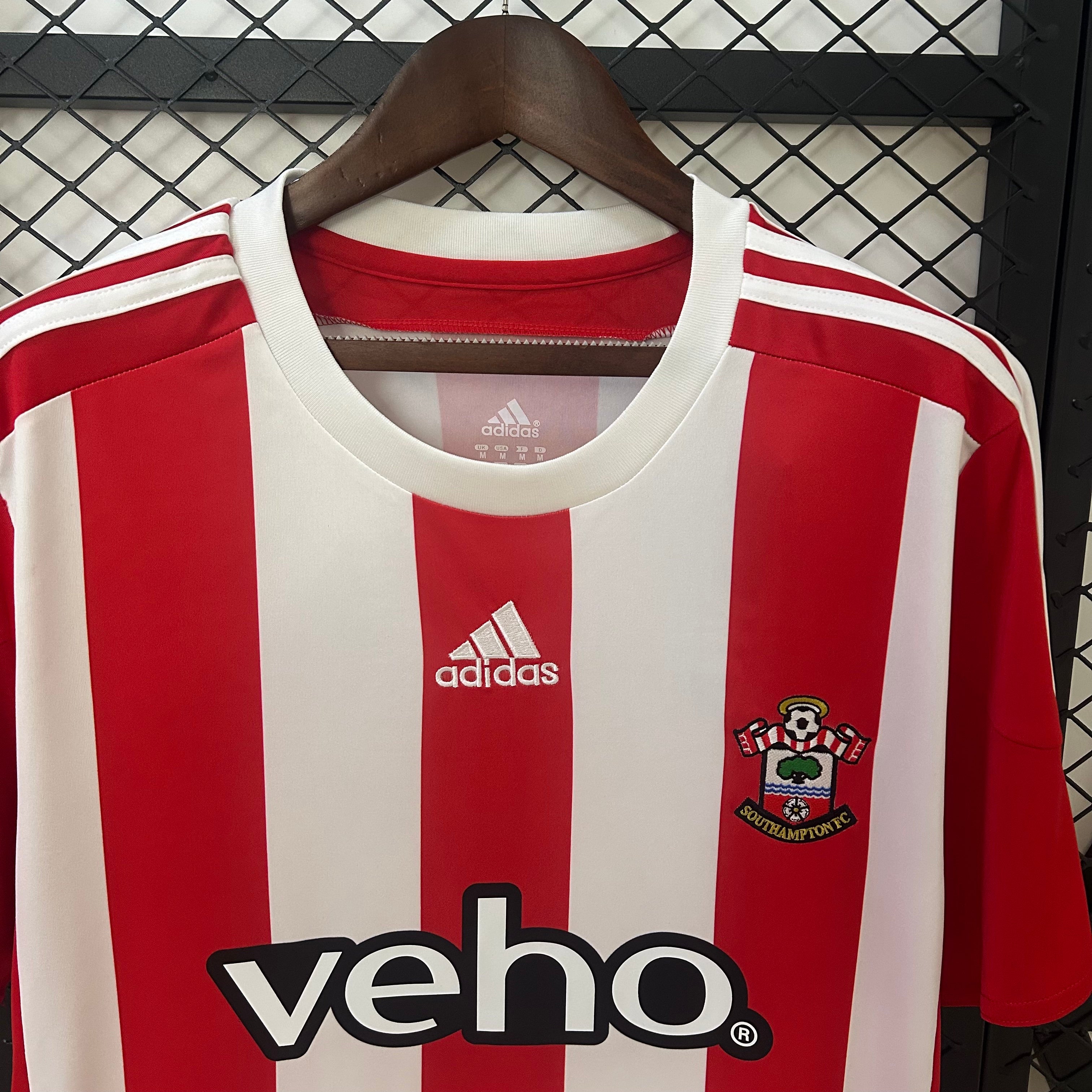 Southampton home jersey. Season 15/16