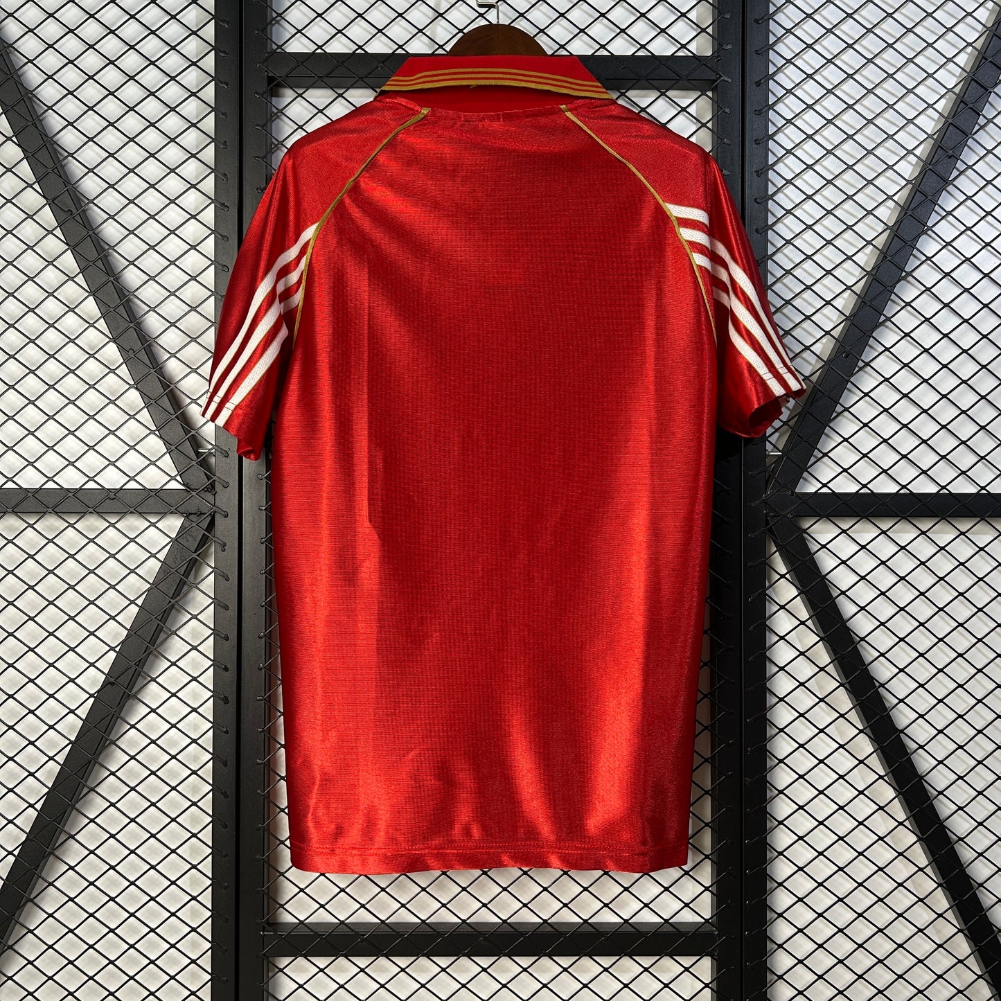 Benfica home jersey. Season 98/99