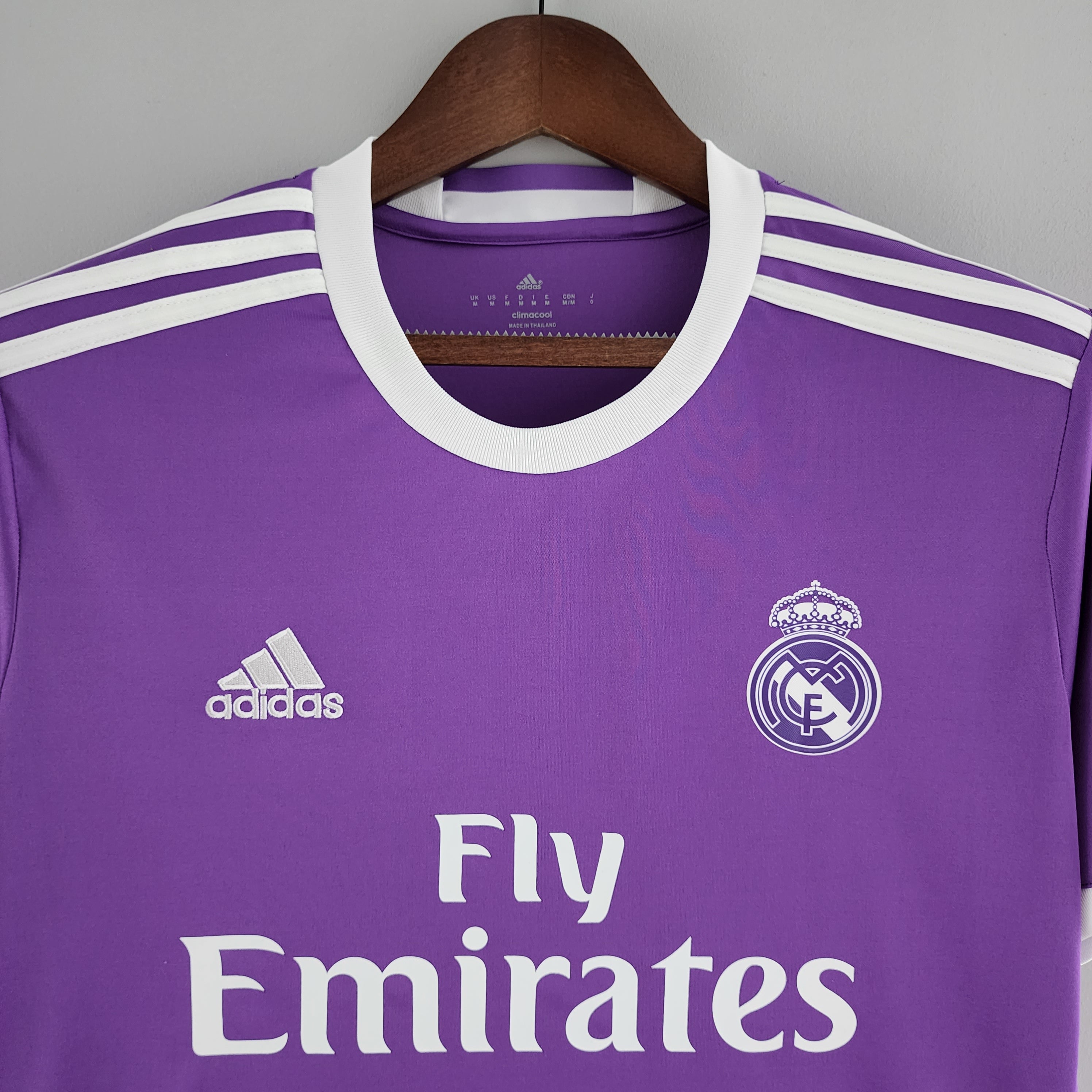 Real Madrid away jersey. Season 16/17