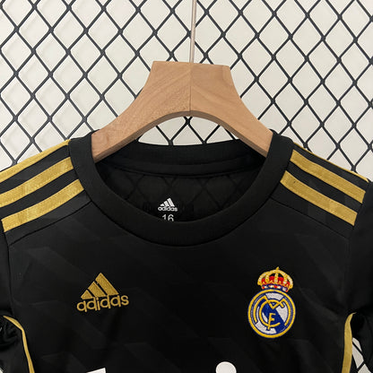 Real Madrid away kids set. Season 11/12