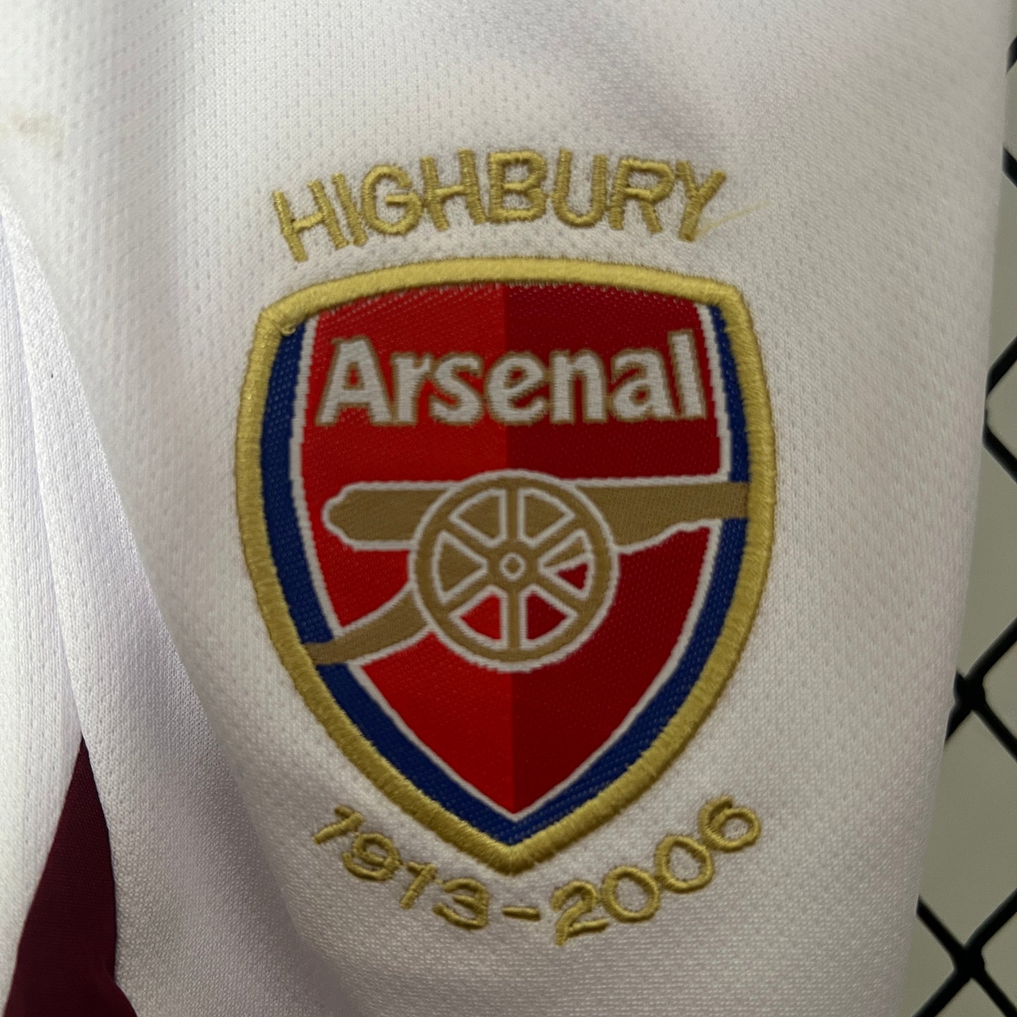 Arsenal home kids set. Season 05/06