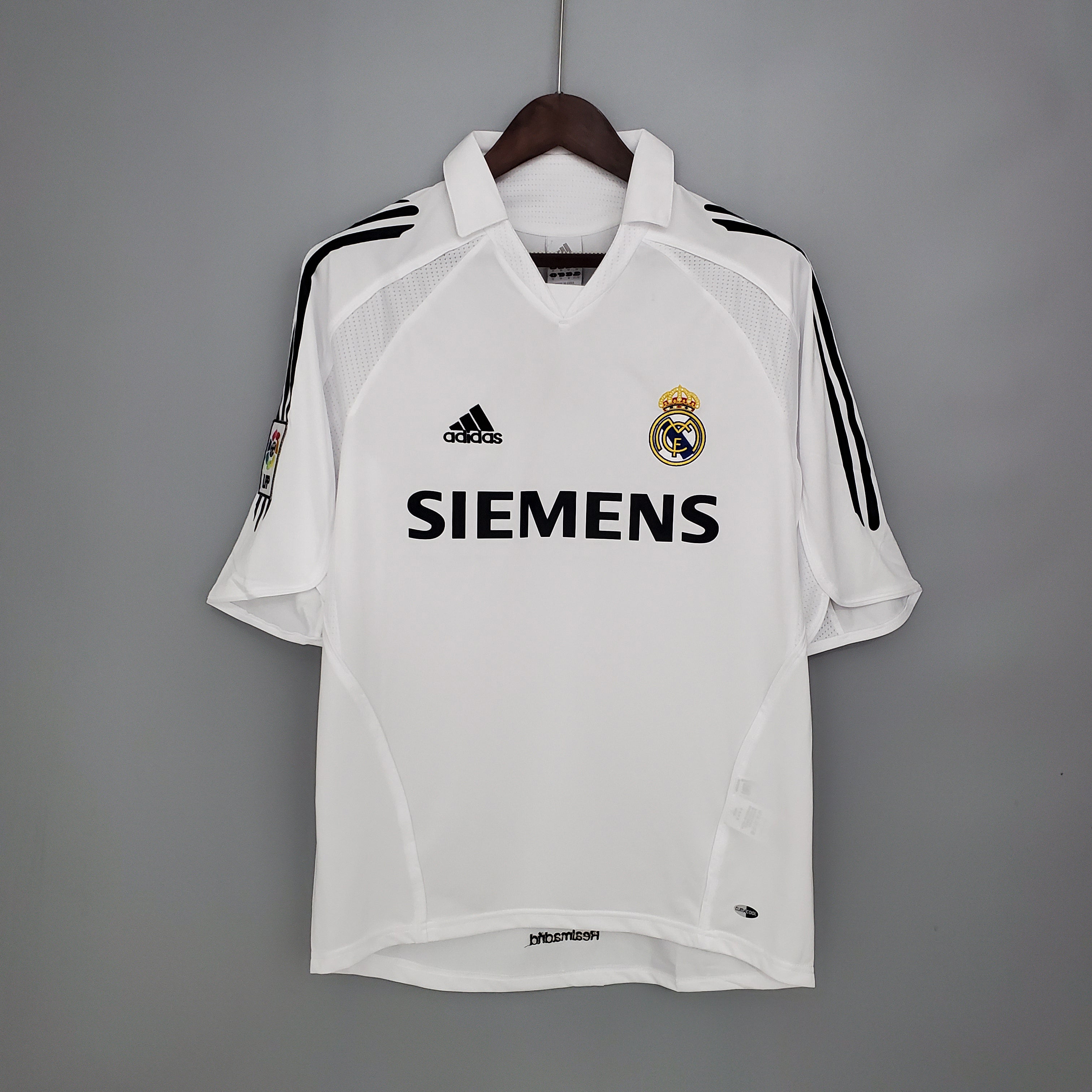 Real Madrid home jersey. Season 05/06