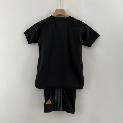 Real Madrid third kids set. Season 23/24