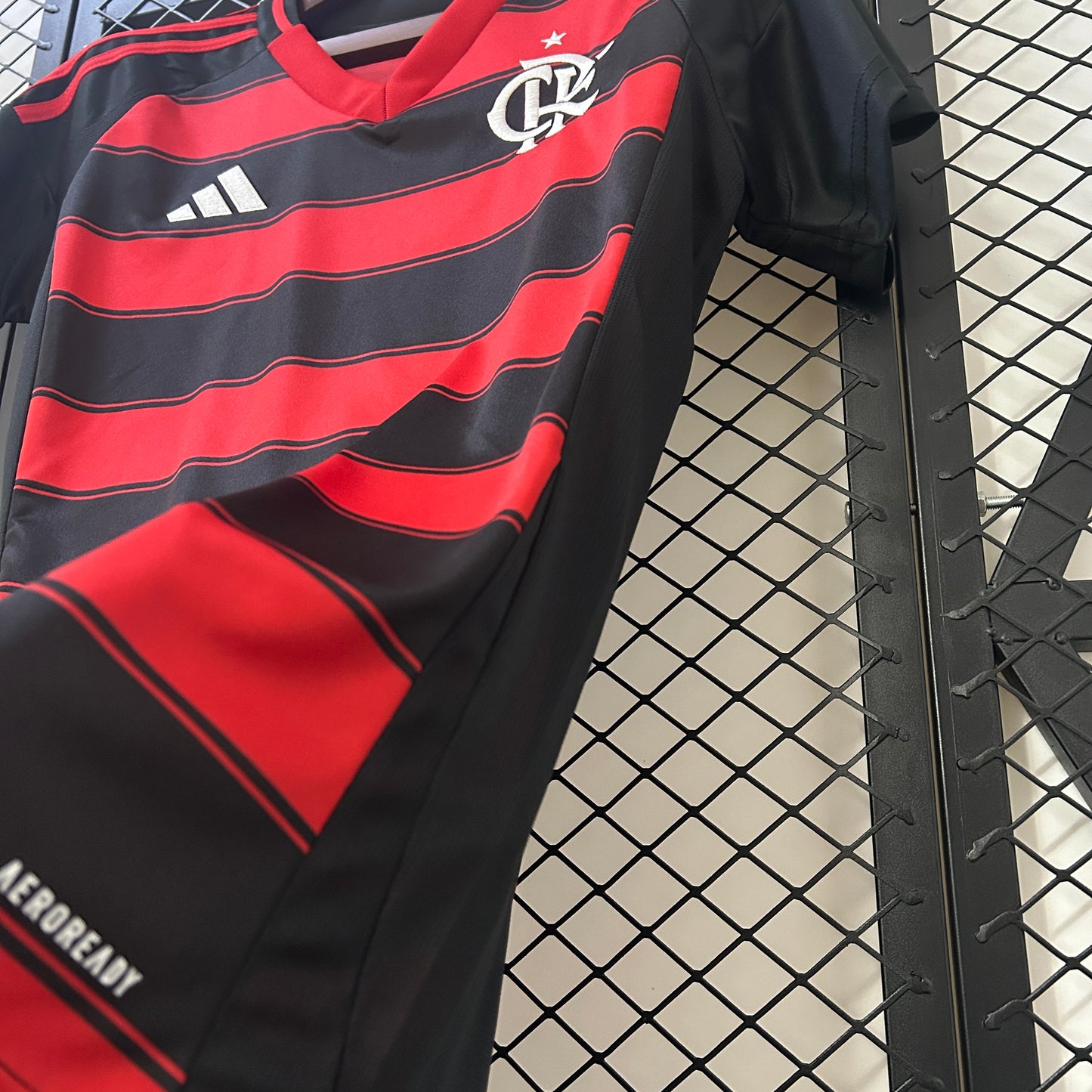Flamengo home jersey for women. Season 24/25
