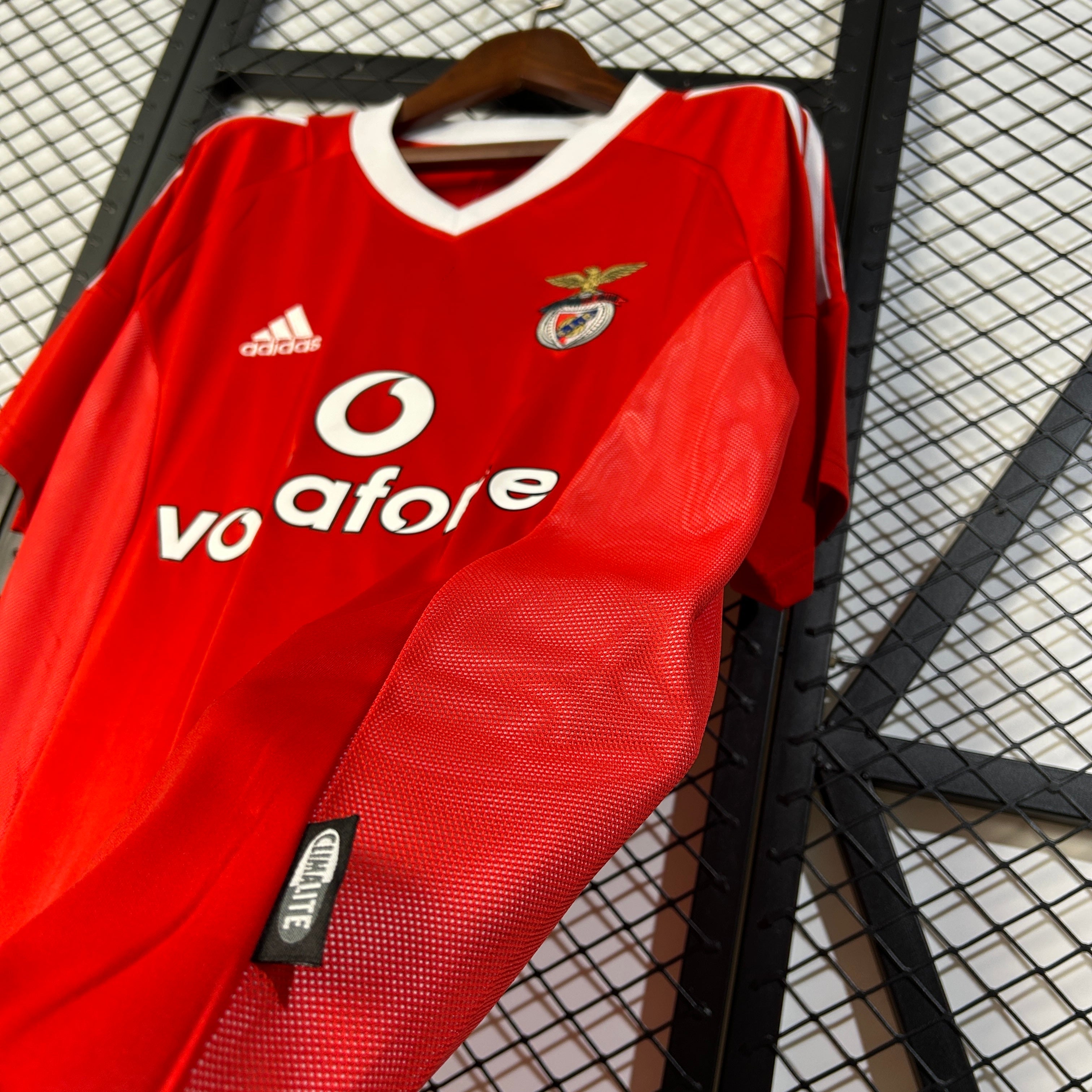 Benfica home jersey. Season 02/03
