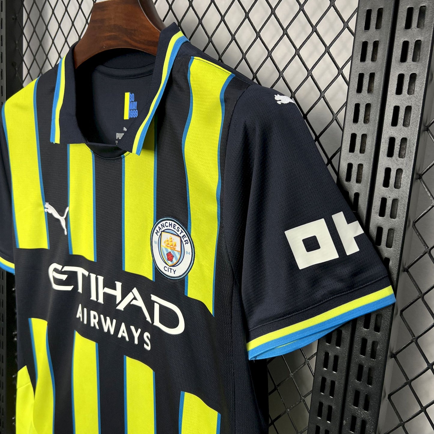 Manchester City away jersey. Season 24/25