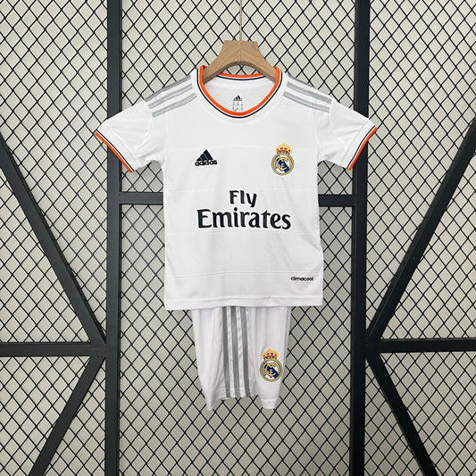 Real Madrid home kids set. Season 13/14