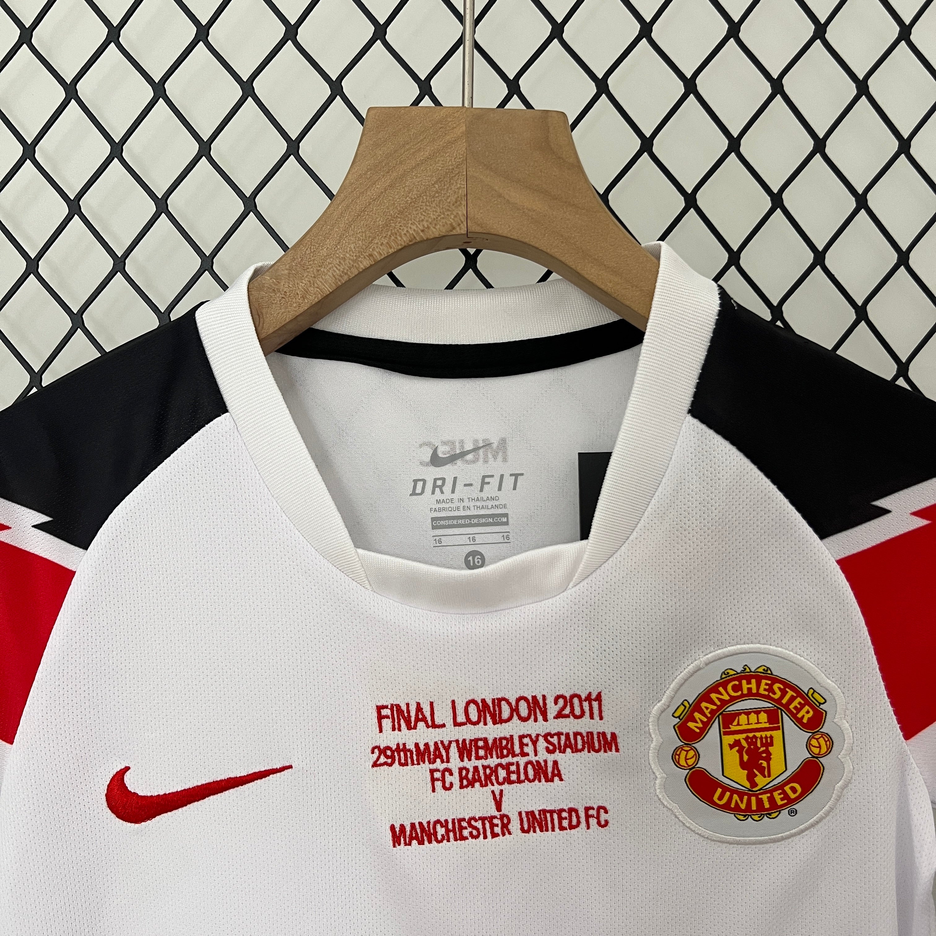 Manchester United UCL 2011 Final kids set. Season 10/11