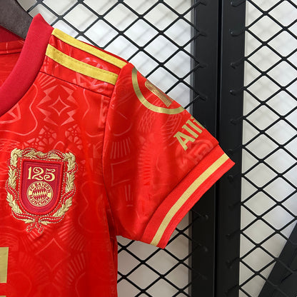 Bayern Munich 125th Anniversary kids set. Season 25/26