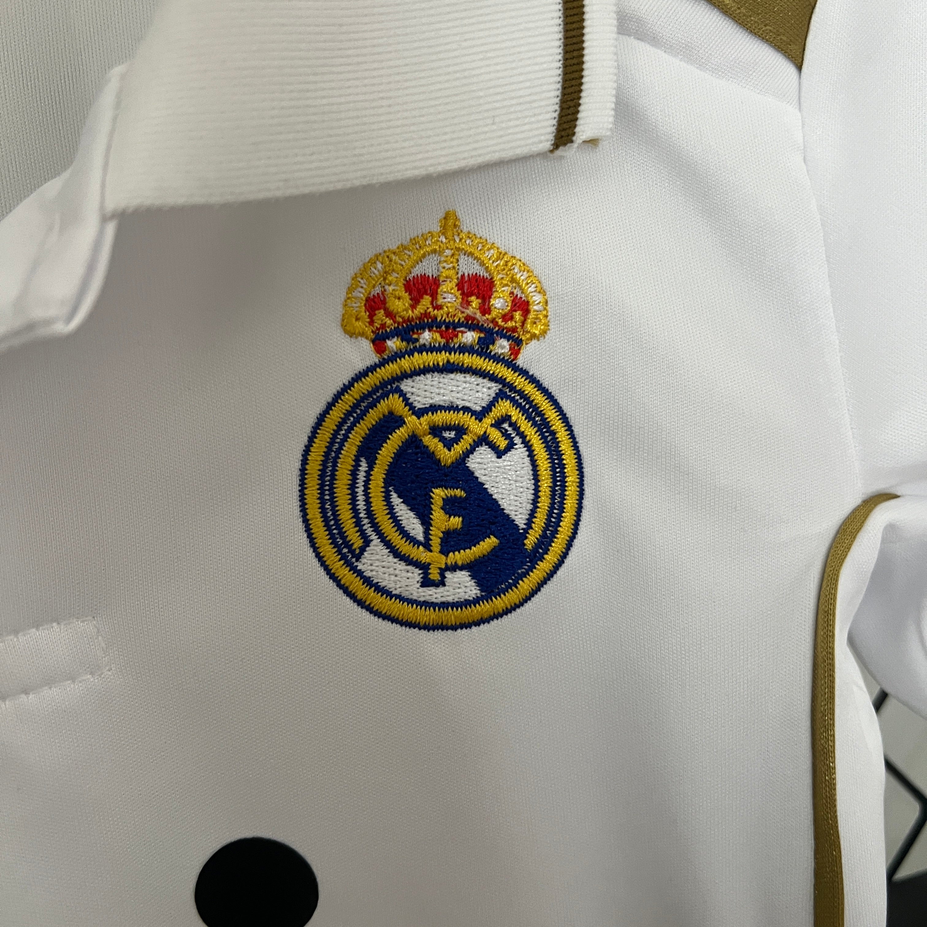 Real Madrid home kids set. Season 11/12