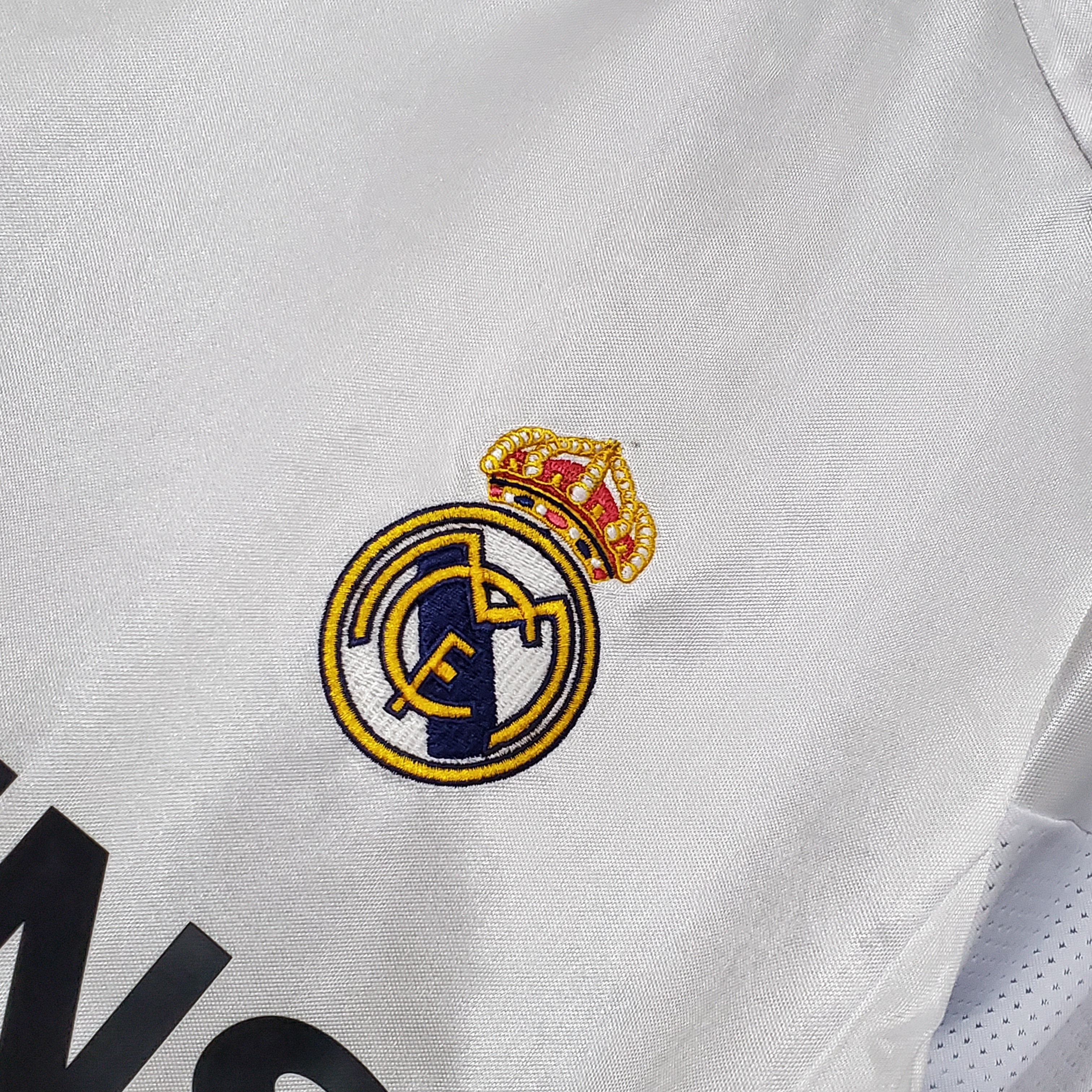 Real Madrid home jersey. Season 04/05