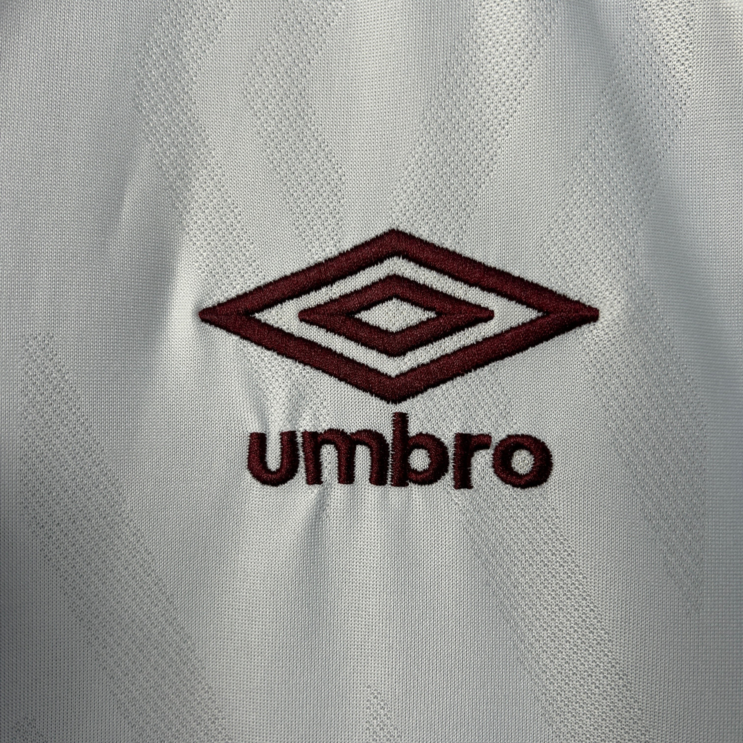 Fluminense away jersey. Season 25/26