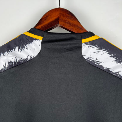 Juventus home jersey. Season 23/24