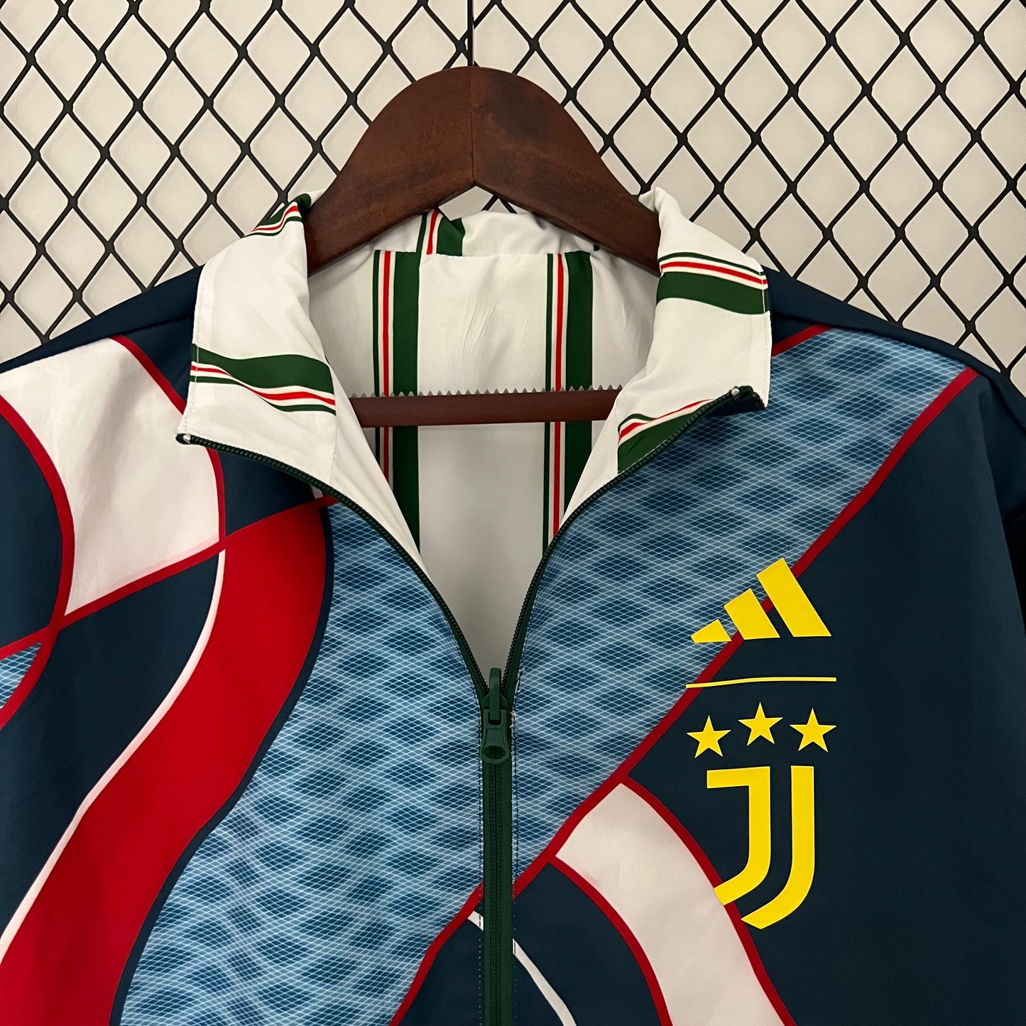 Juventus double-sided windbreaker