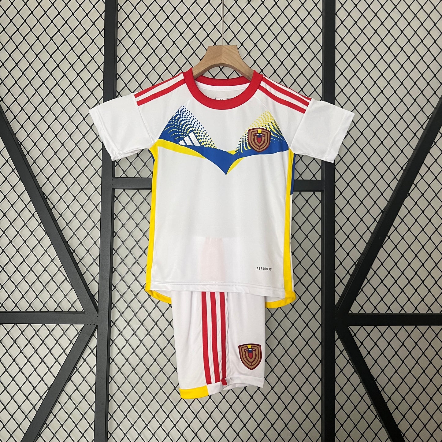 Venezuela 2024 away kids set.