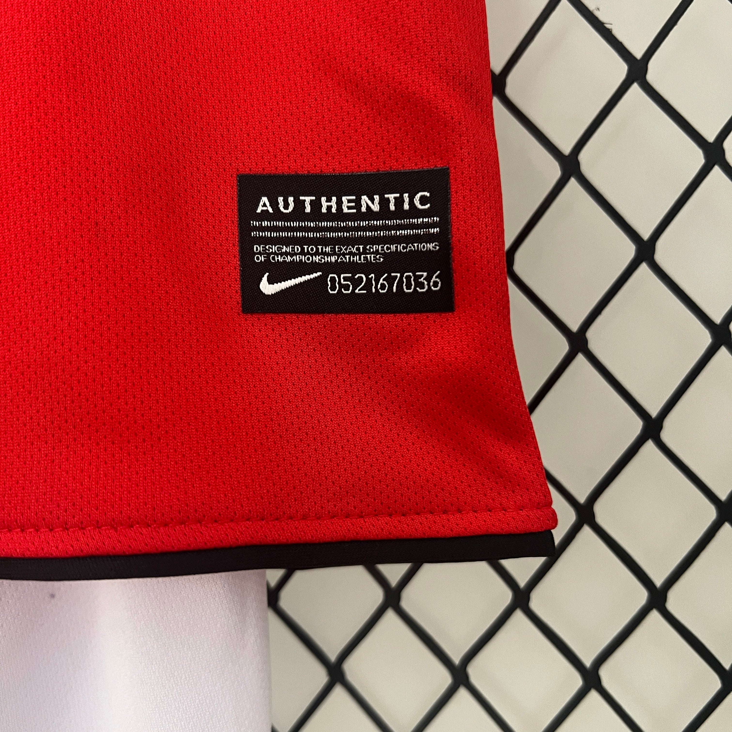 Manchester United home kids set. Season 10/11