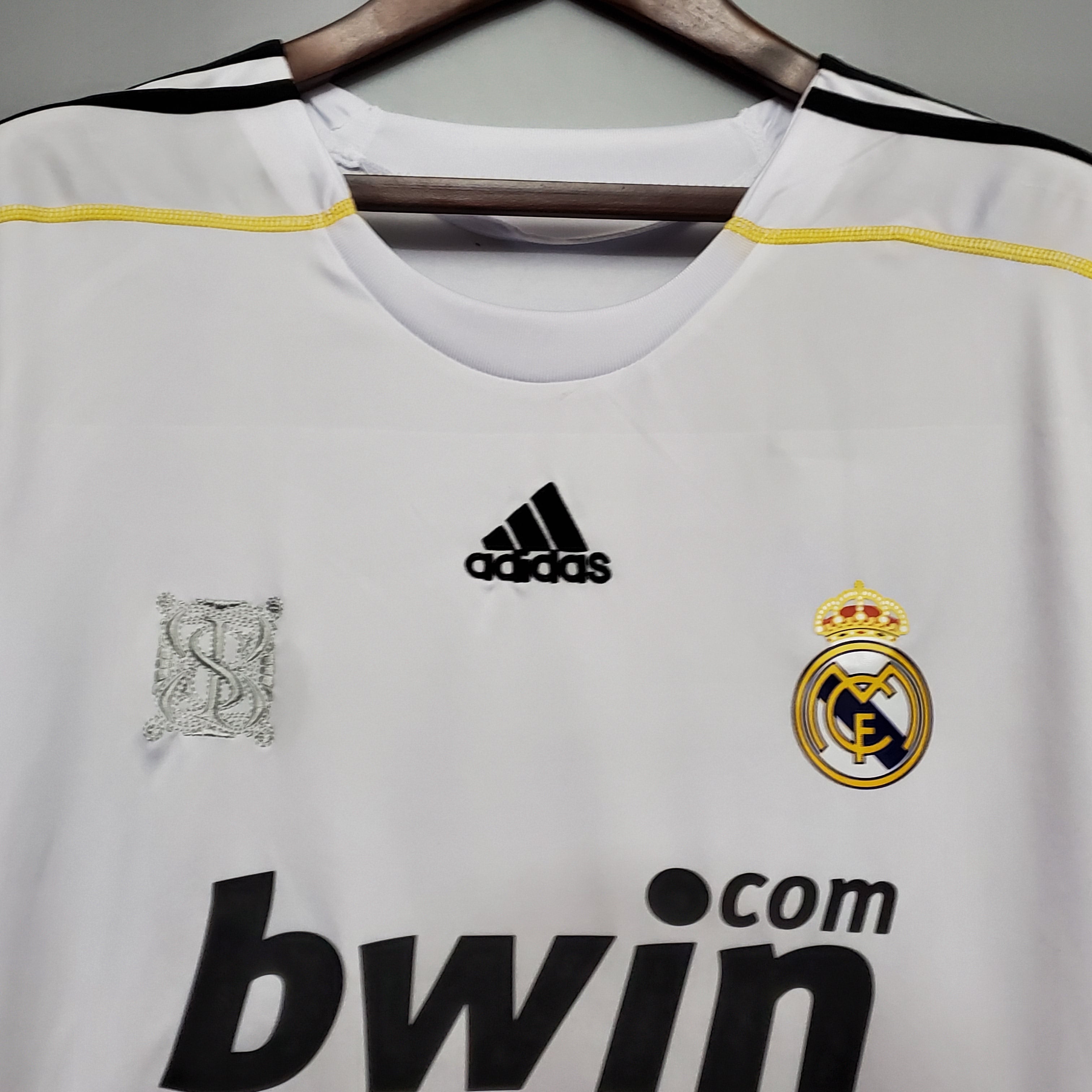 Real Madrid home jersey. Season 09/10