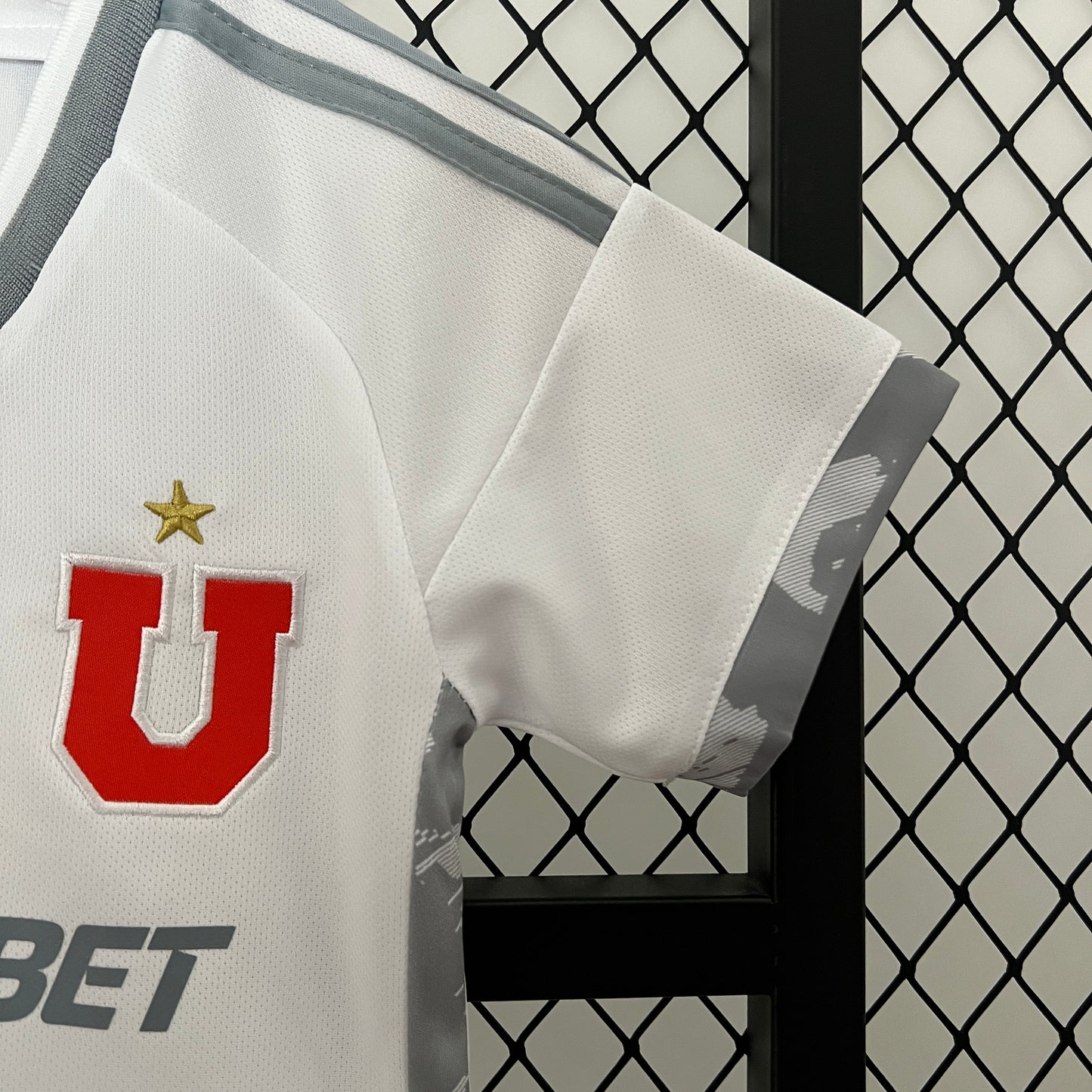 Universidad de Chile away kids set. Season 24/25