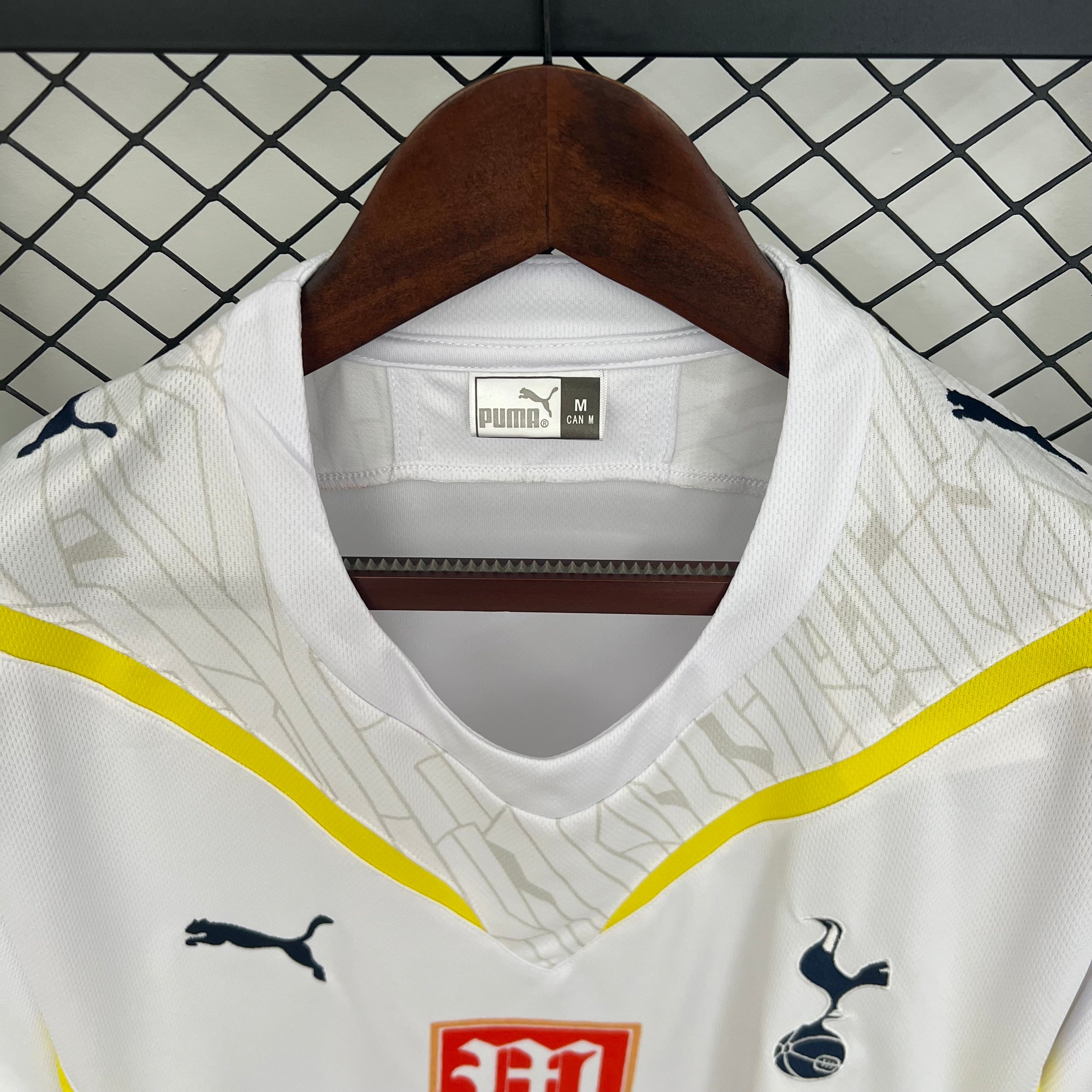Tottenham home jersey. Season 09/10.