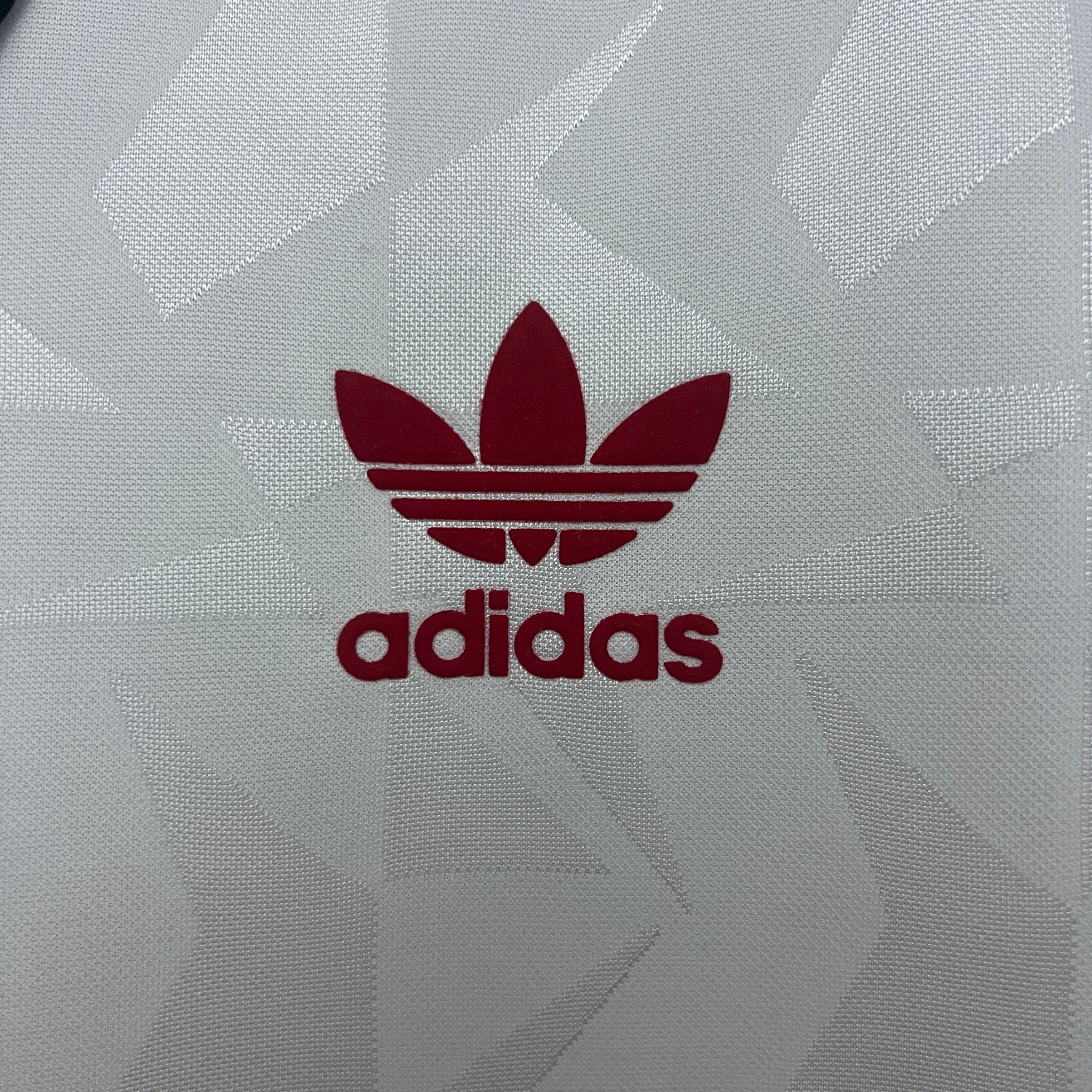 Manchester United away jersey. Season 91/92