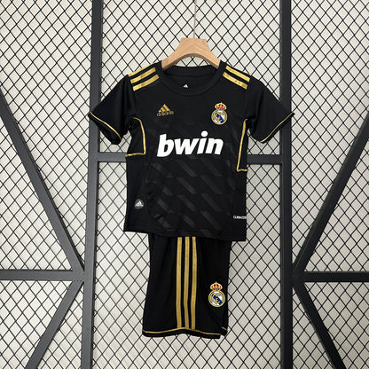 Real Madrid away kids set. Season 11/12