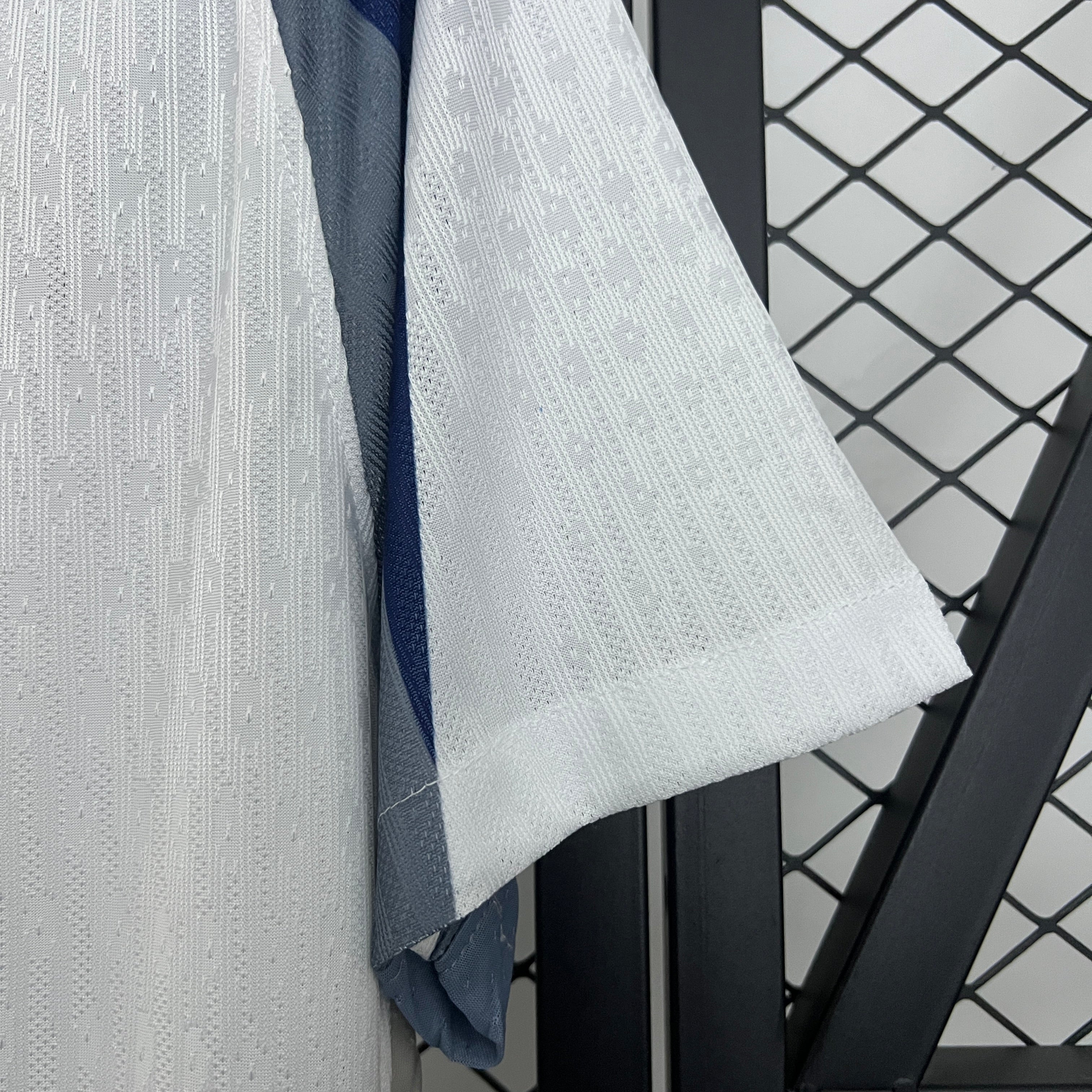 Tottenham Hotspur pre-match jersey. Season 24/25