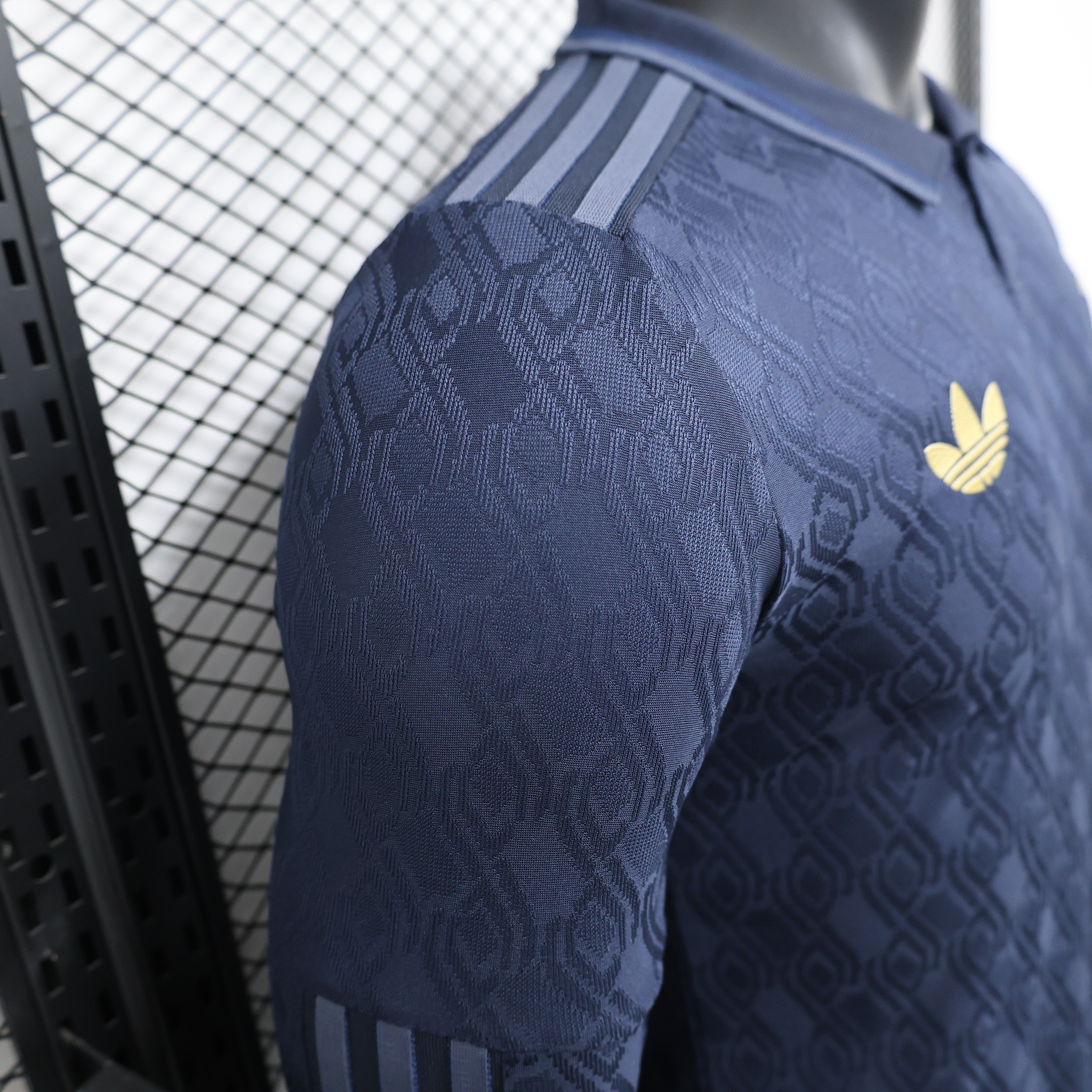 Juventus longsleeve third jersey. Season 24/25 (Player Version)