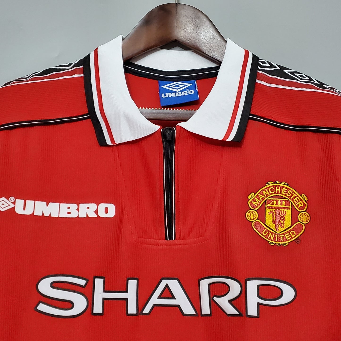 Manchester United home jersey. Season 98/99